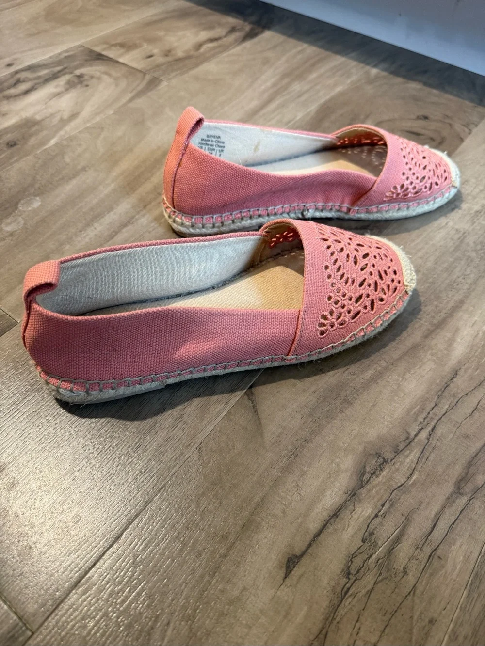 Kelly & Katie Pink Eyelet Espadrille Flats Canvas Slip-On Shoes Women's 7.5